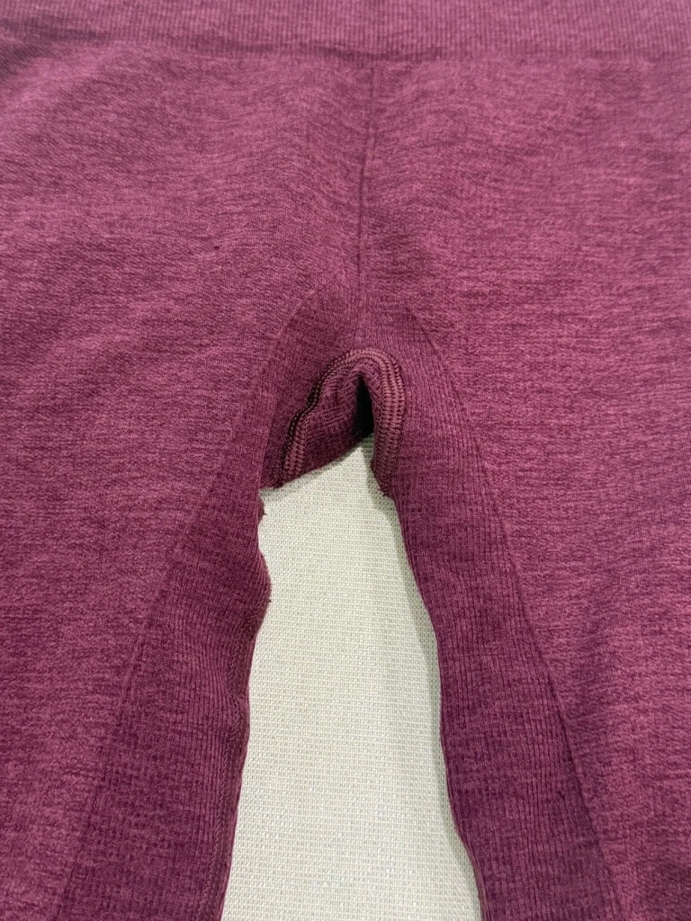 Lululemon In The Flow Crop II Seamless Scrunch‎ Stretch Burgandy Yoga Capri